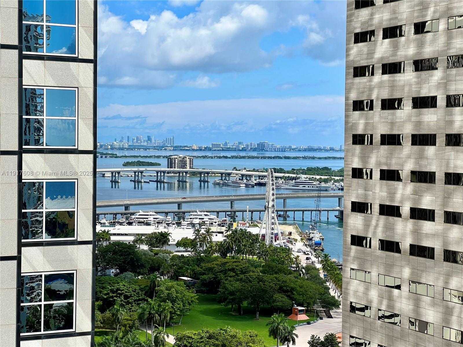 Small Image of 300 SOUTH BISCAYNE BLVD #T-3411, Miami Number 15