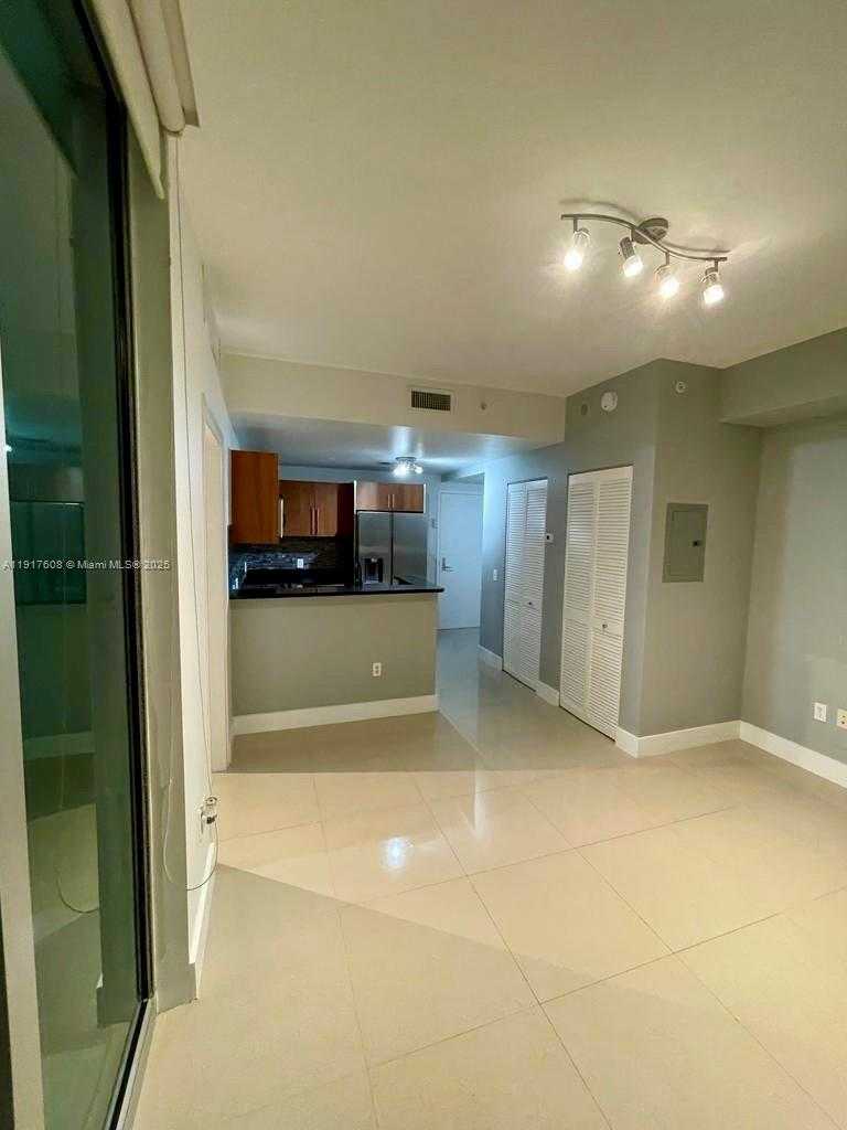 Small Image of 300 SOUTH BISCAYNE BLVD #T-3411, Miami Number 17