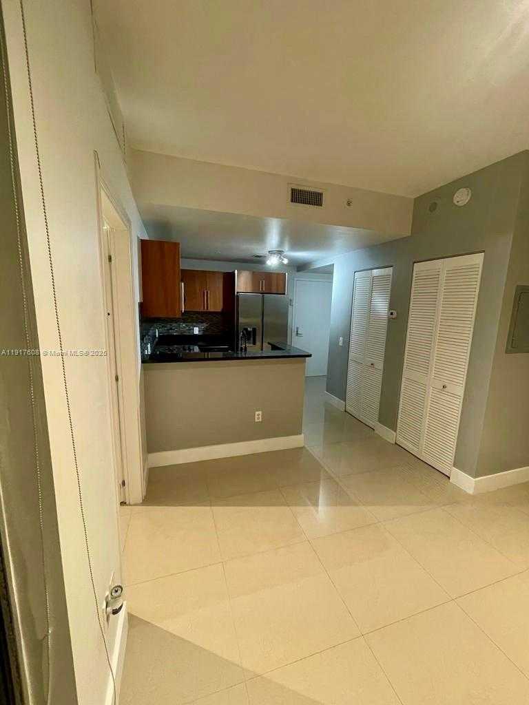 Small Image of 300 SOUTH BISCAYNE BLVD #T-3411, Miami Number 18
