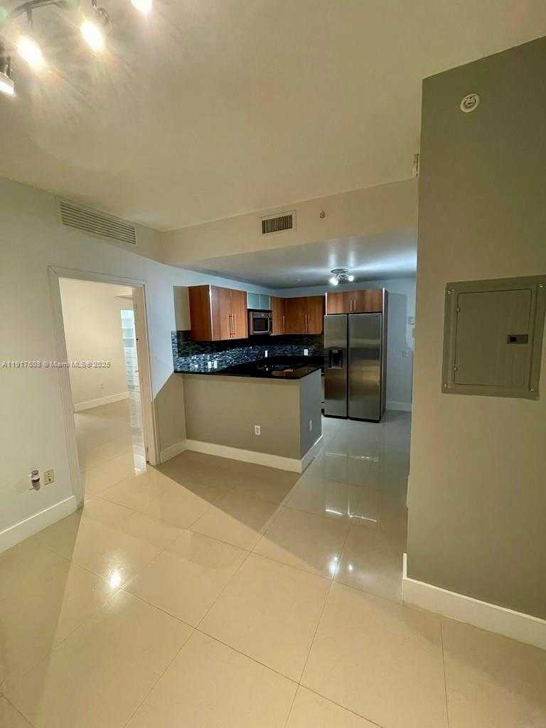 Small Image of 300 SOUTH BISCAYNE BLVD #T-3411, Miami Number 19