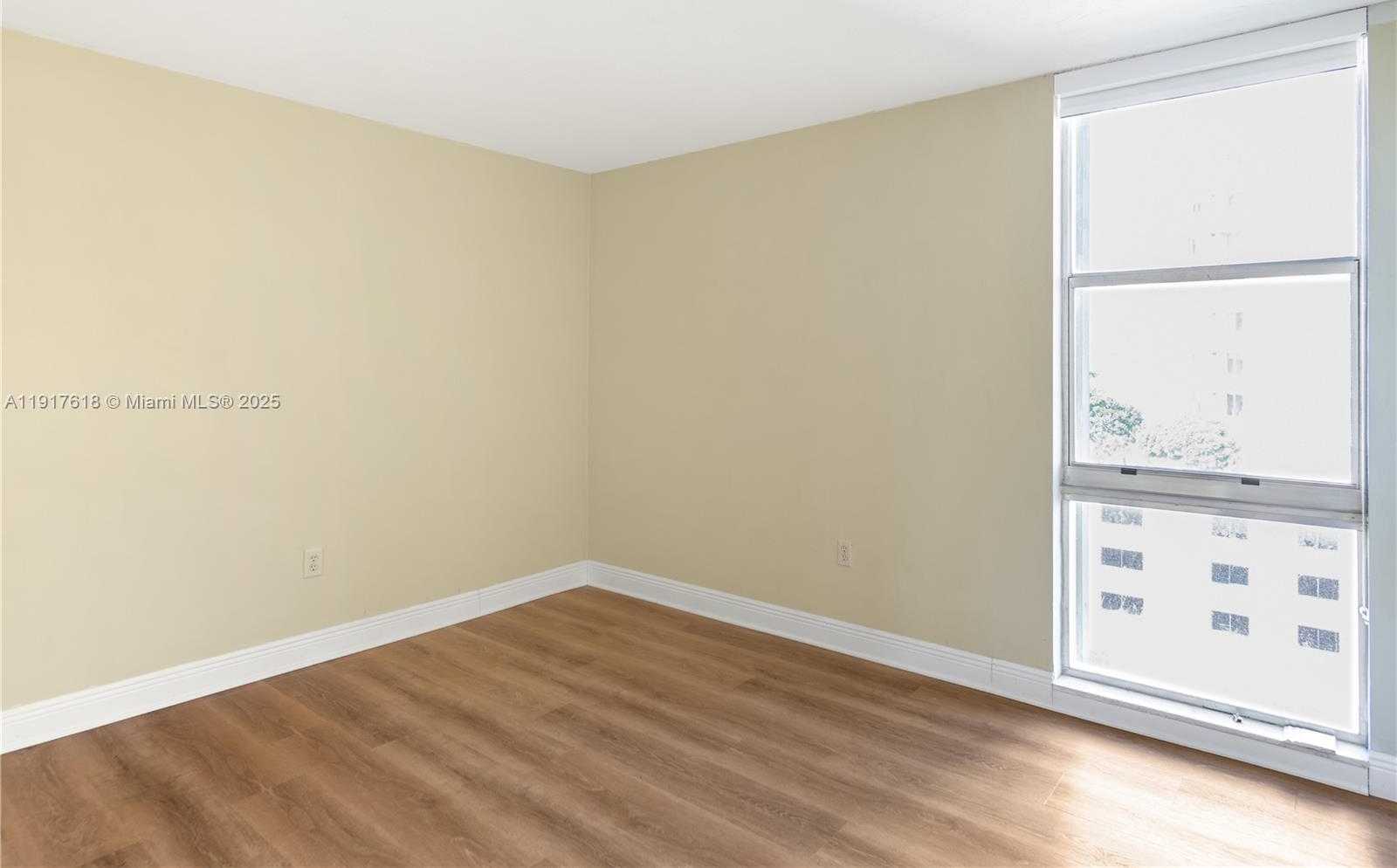 Small Image of 145 SOUTH EAST 25TH RD #1003, Miami Number 34