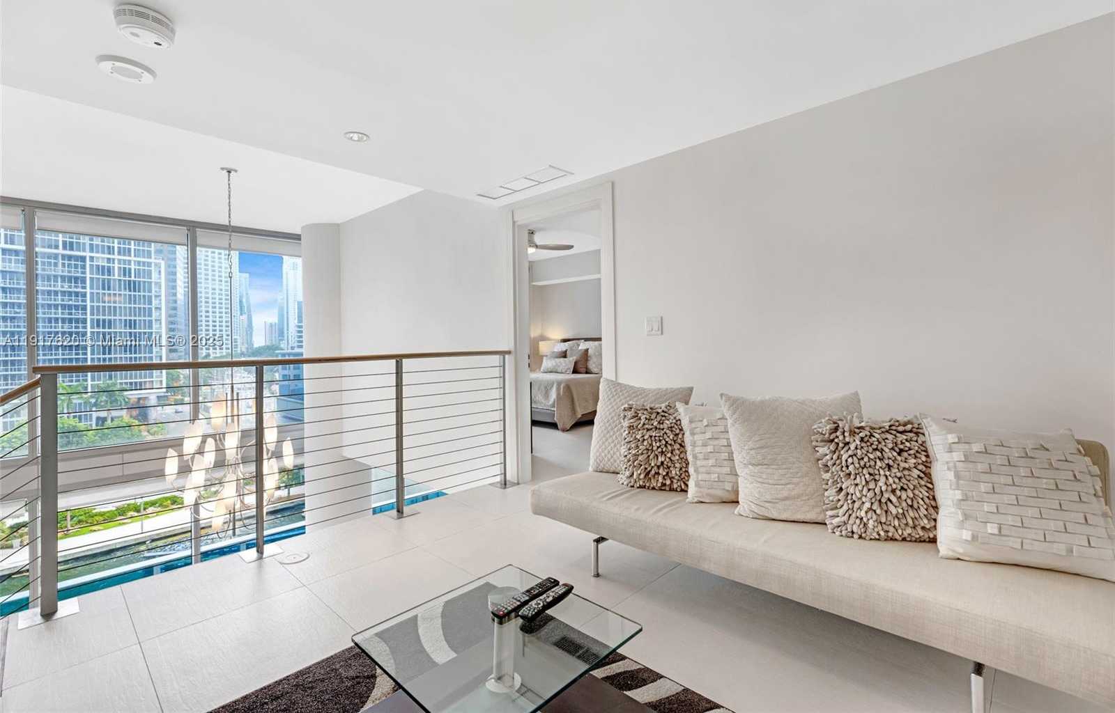 Small Image of 200 BISCAYNE BOULEVARD WAY #504, Miami Number 20