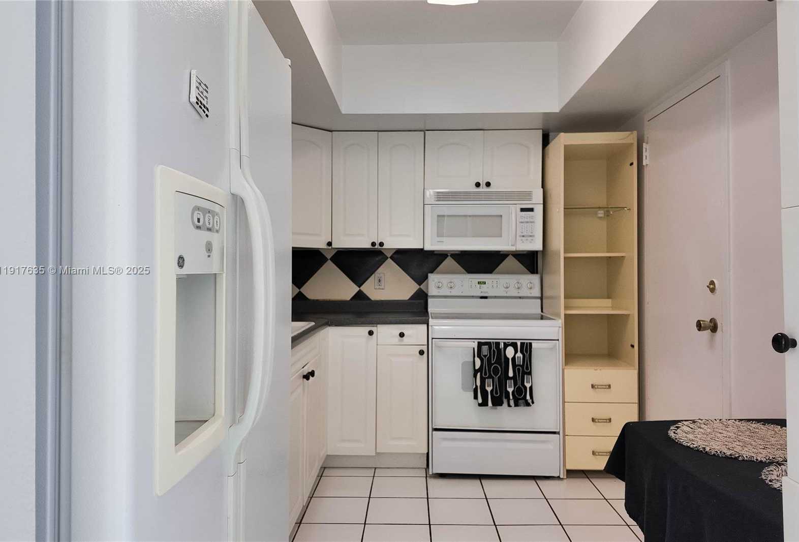 Small Image of 1965 SOUTH OCEAN DR #6M, Hallandale Beach Number 19