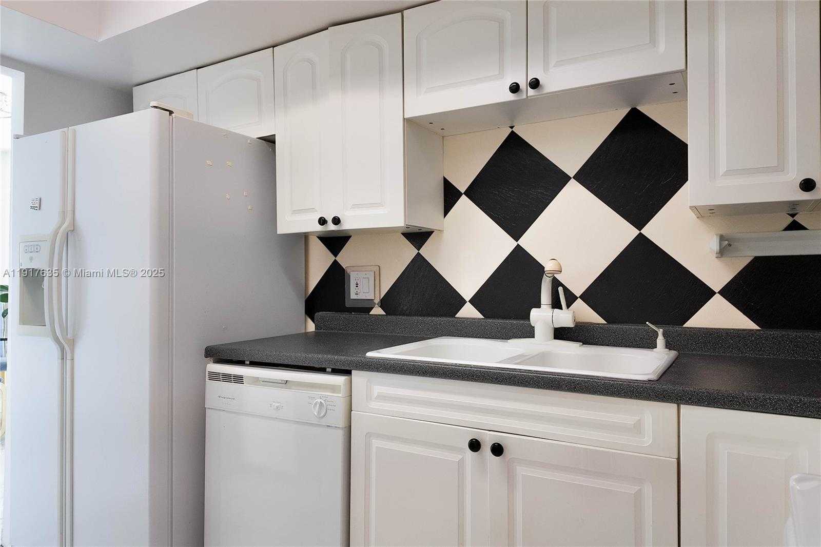 Small Image of 1965 SOUTH OCEAN DR #6M, Hallandale Beach Number 20