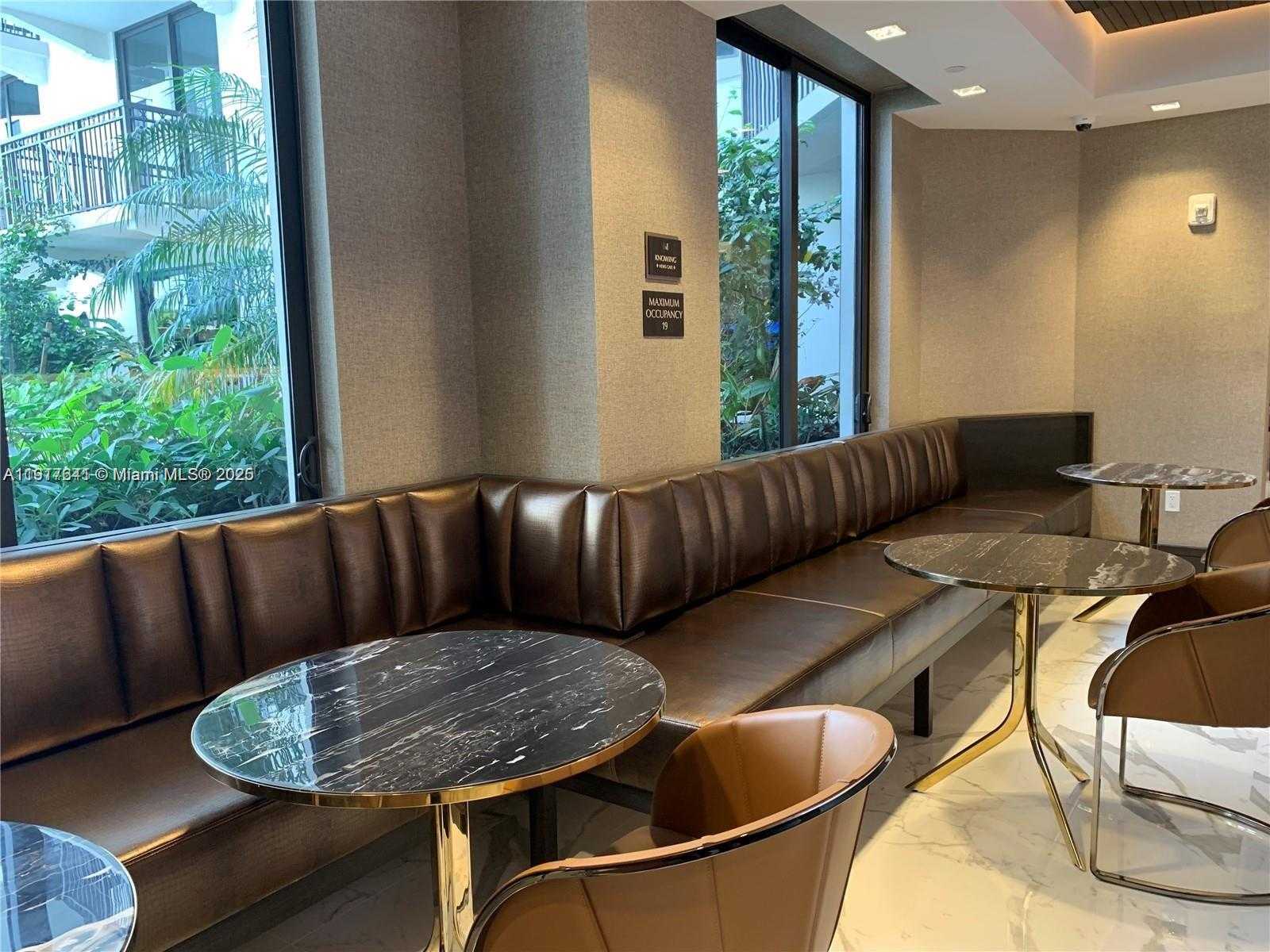 Imagen de Pequeño Objeto