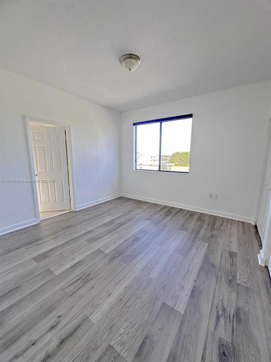 Small Image of 244 NORTH EAST 210TH WAY #244, Miami Number 18