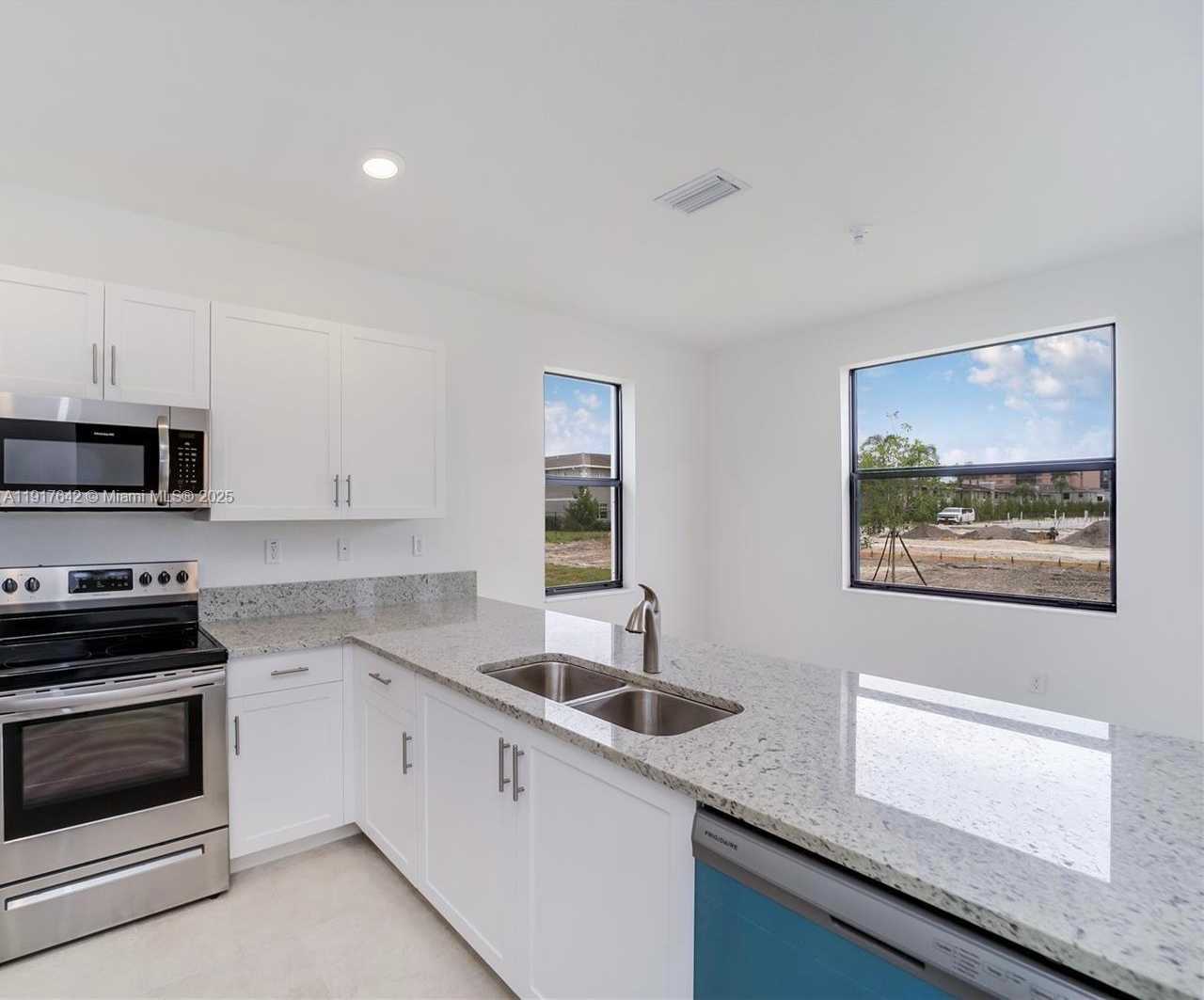 Small Image of 244 NORTH EAST 210TH WAY #244, Miami Number 3