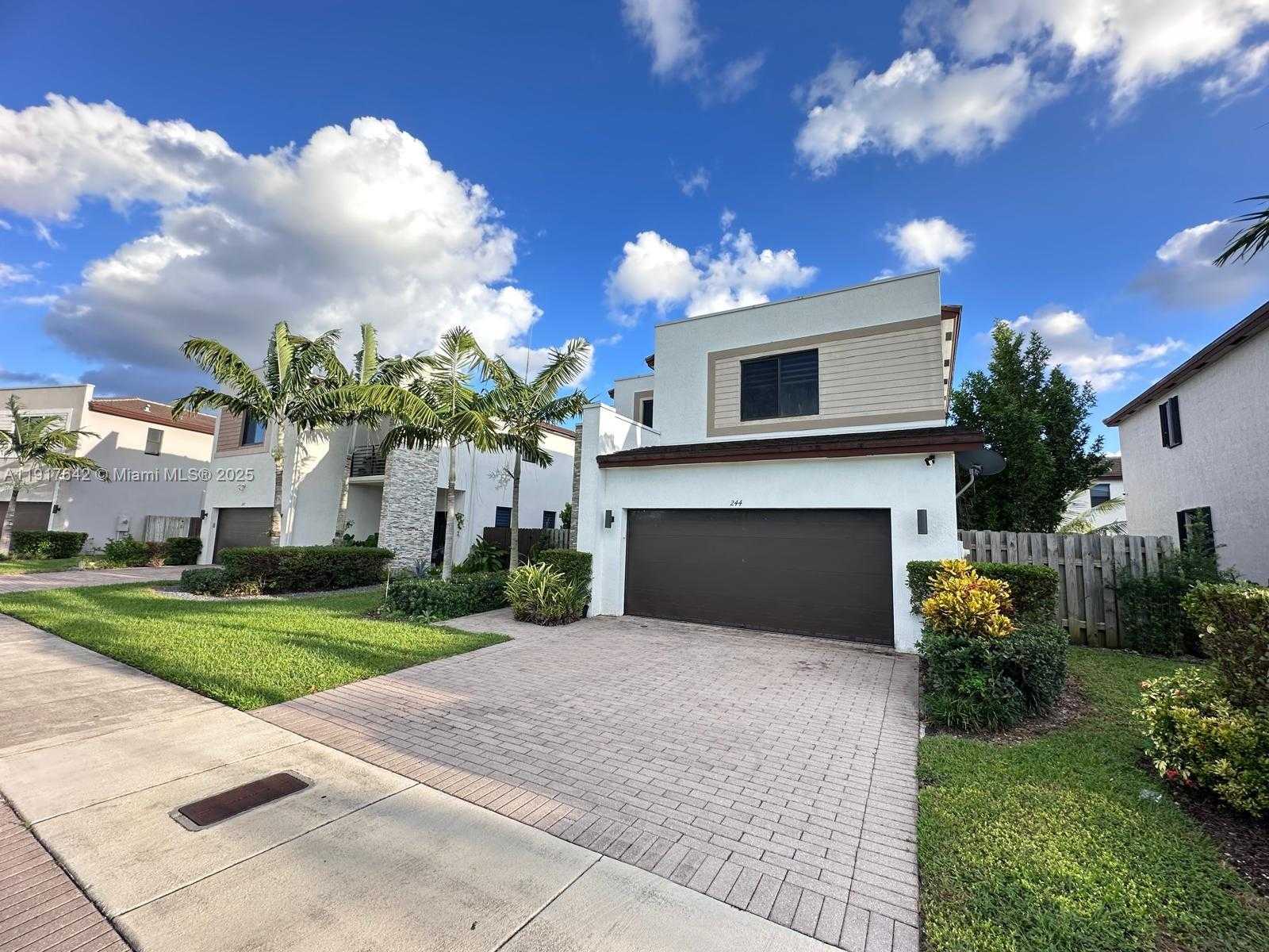 Small Image of 244 NORTH EAST 210TH WAY #244, Miami Number 8