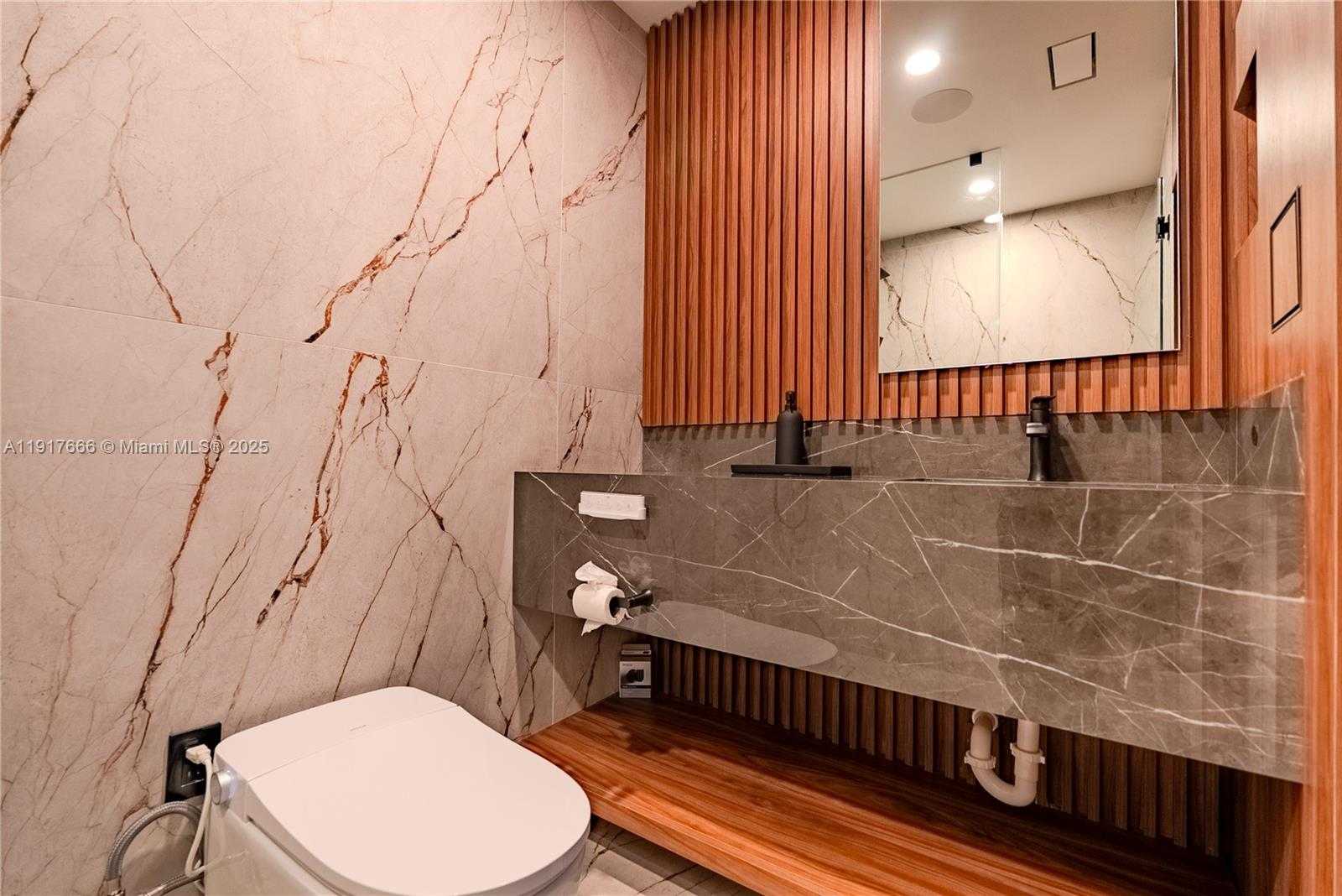 Small Image of 3711 BATTERSEA RD, Miami Number 37