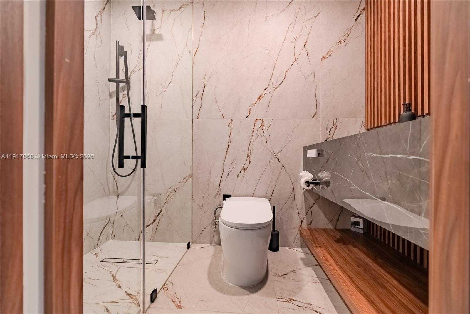 Small Image of 3711 BATTERSEA RD, Miami Number 39