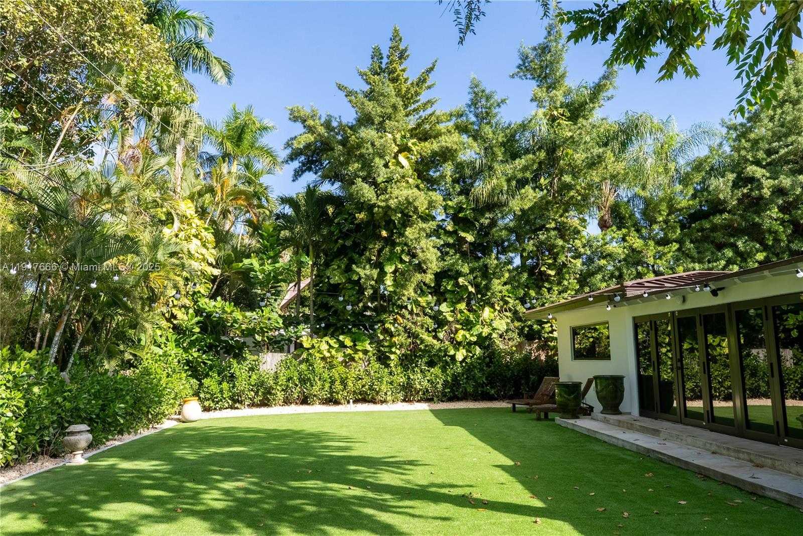 Small Image of 3711 BATTERSEA RD, Miami Number 52