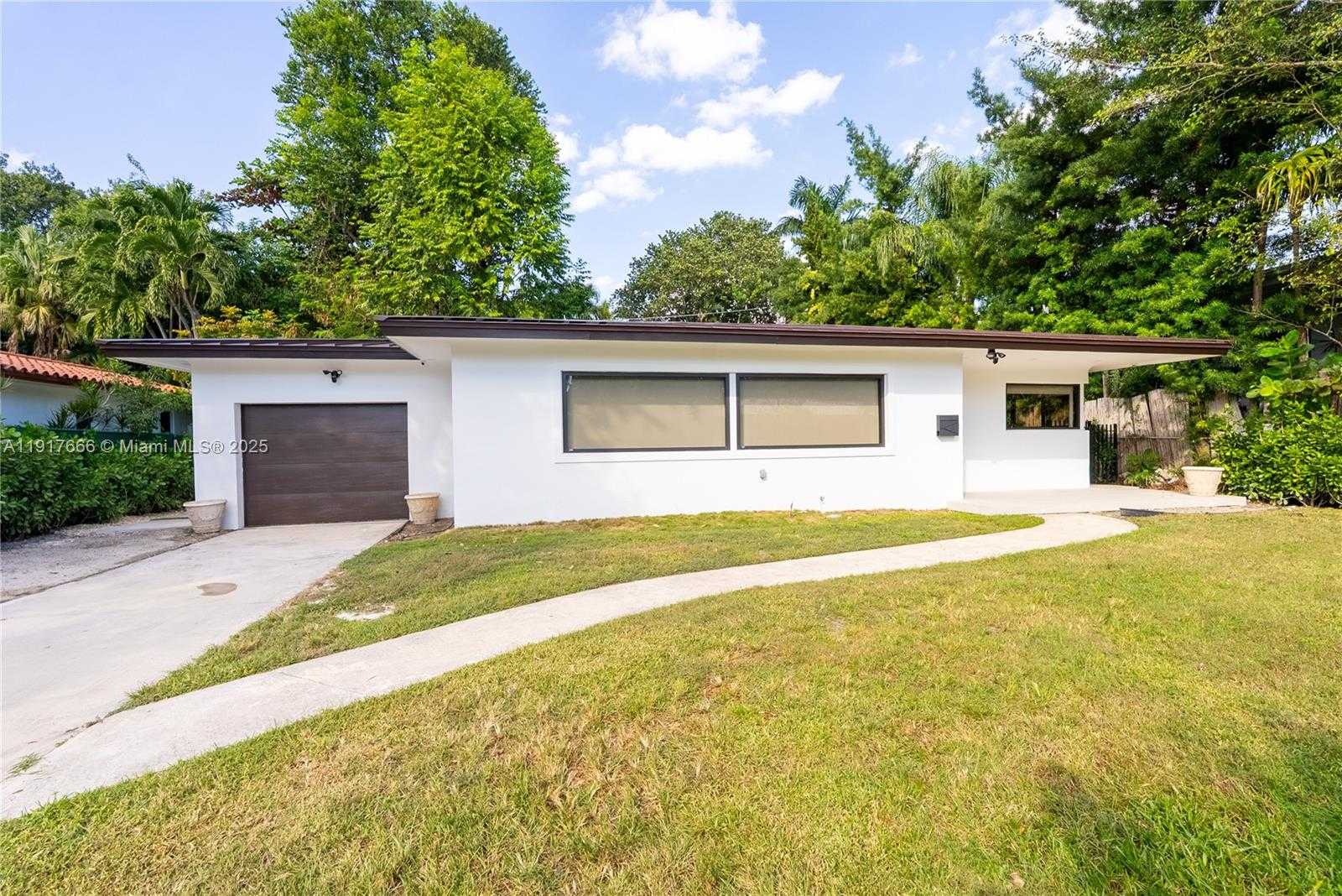 Small Image of 3711 BATTERSEA RD, Miami Number 58