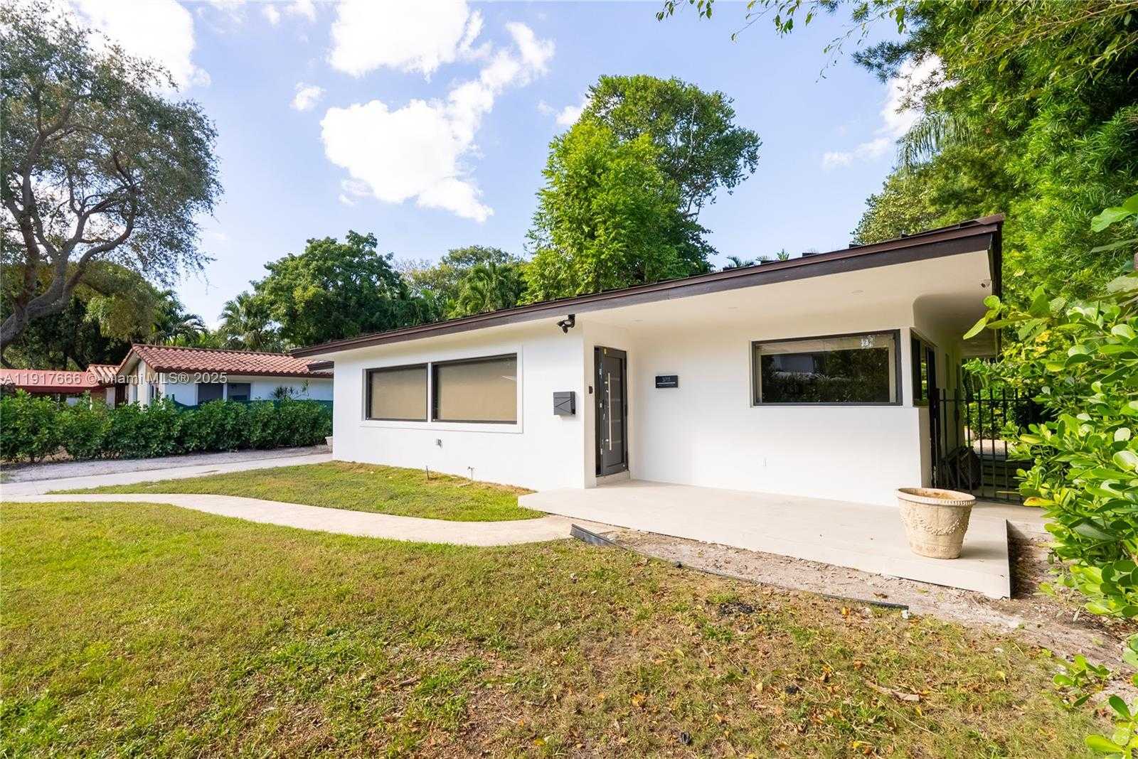 Small Image of 3711 BATTERSEA RD, Miami Number 59