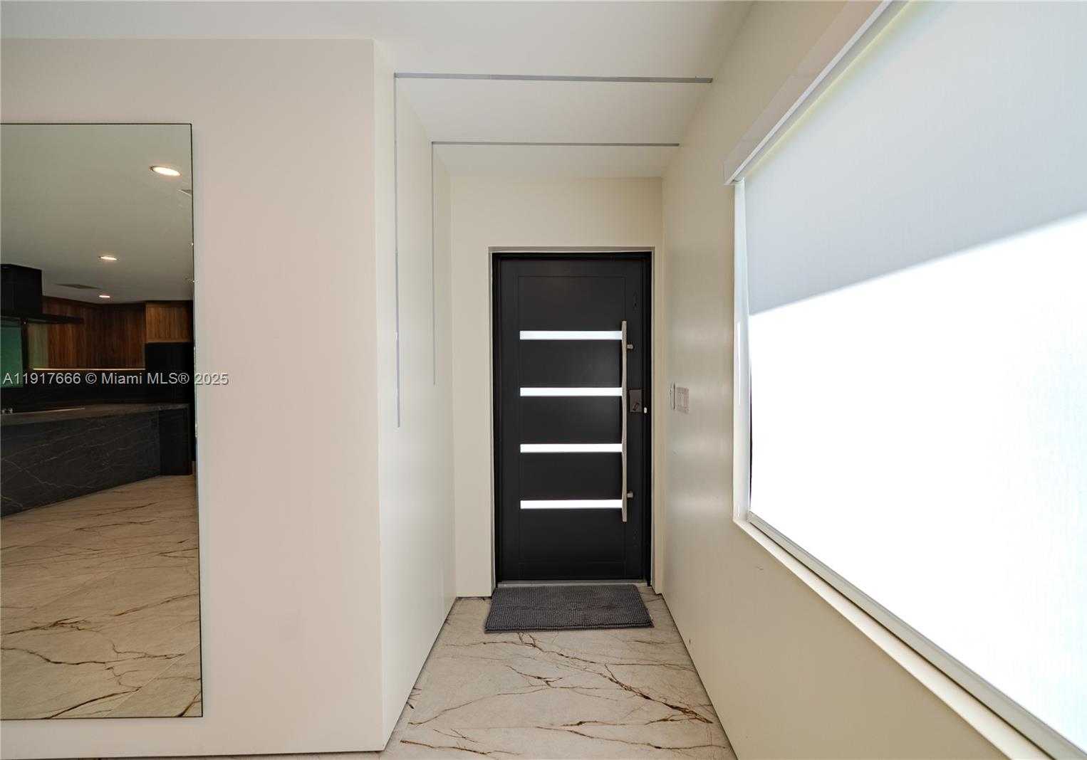 Small Image of 3711 BATTERSEA RD, Miami Number 60