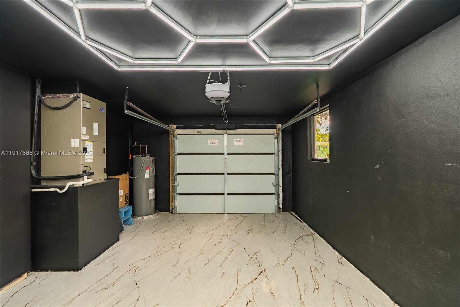 Small Image of 3711 BATTERSEA RD, Miami Number 63