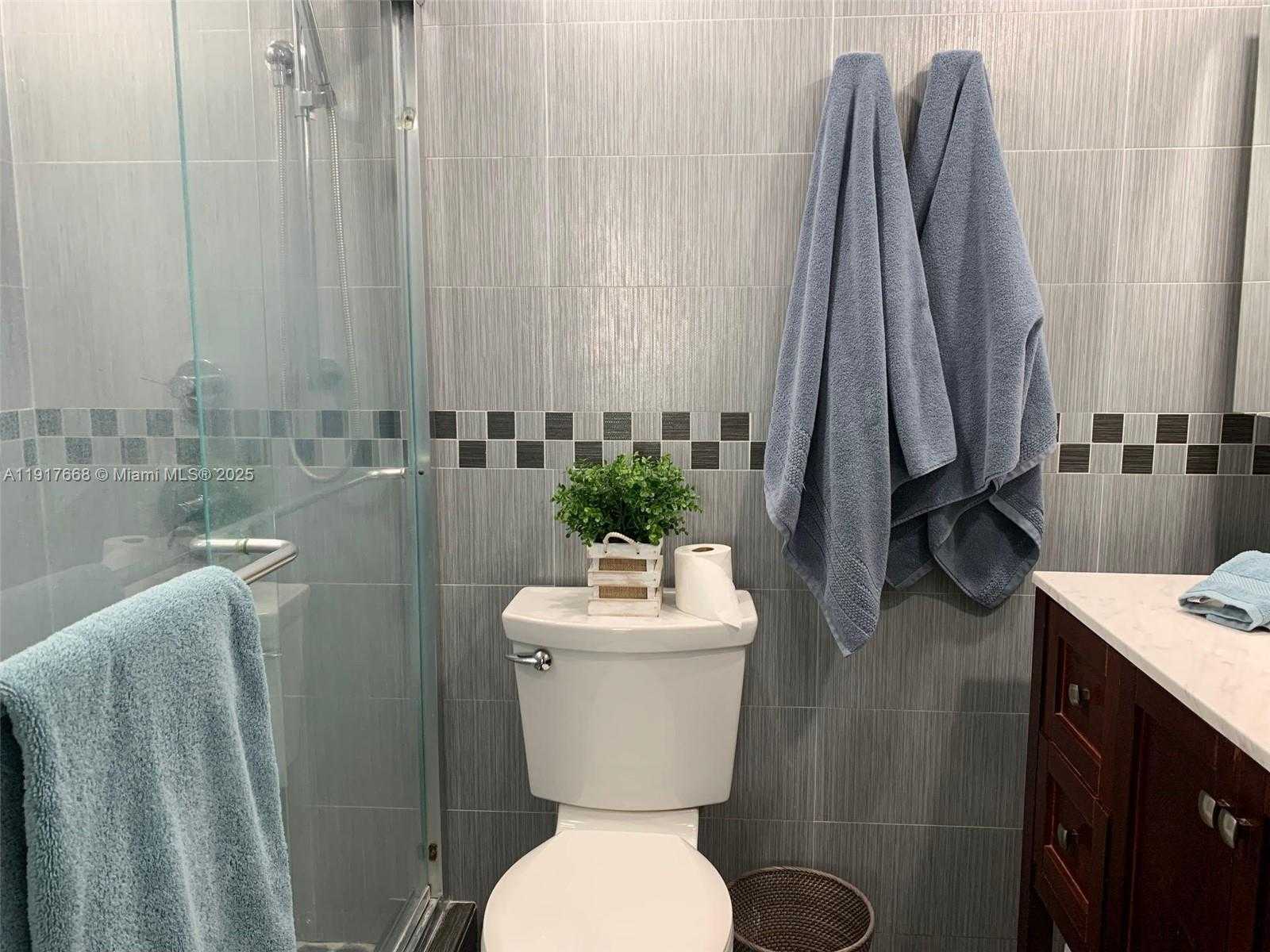 Small Image of 100 LINCOLN RD #1514, Miami Beach Number 10