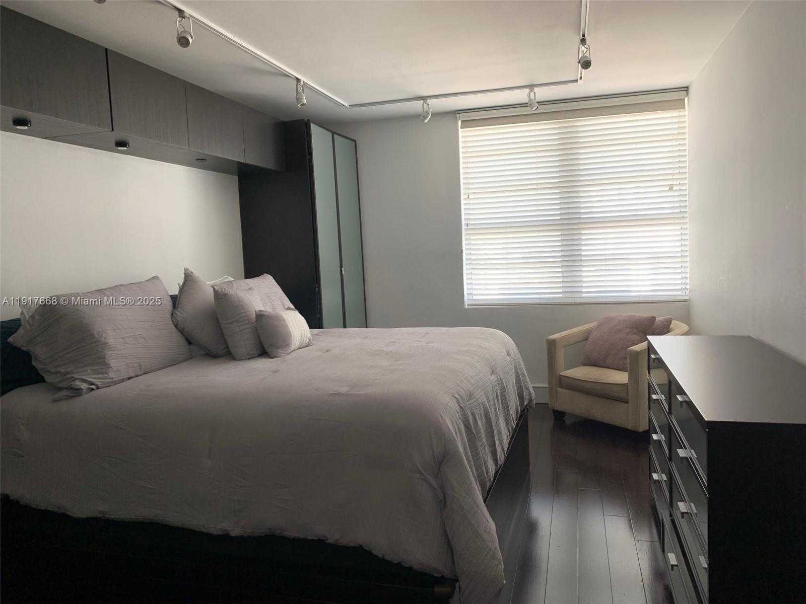 Small Image of 100 LINCOLN RD #1514, Miami Beach Number 9