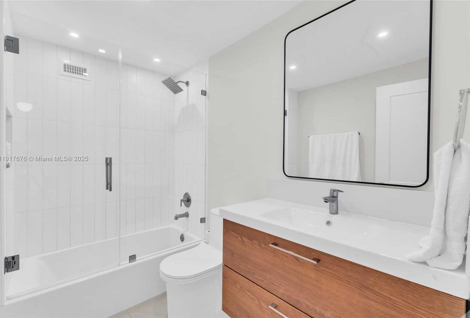 Small Image of 700 BILTMORE WAY #505, Coral Gables Number 12