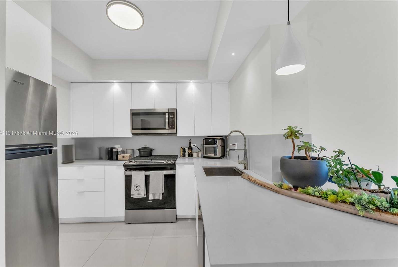 Small Image of 700 BILTMORE WAY #505, Coral Gables Number 7