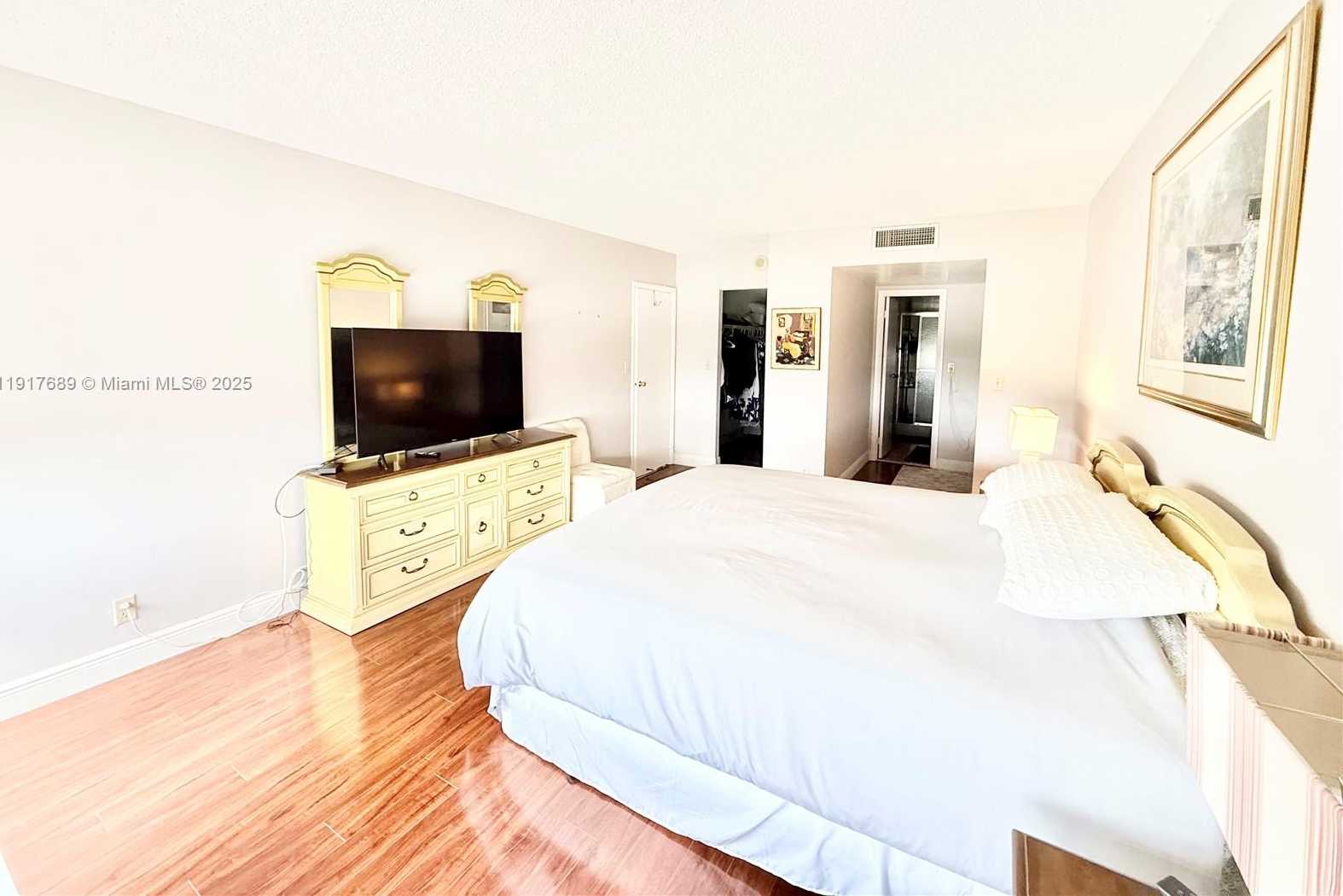 Small Image of 600 THREE ISLANDS BLVD #1107, Hallandale Beach Number 10