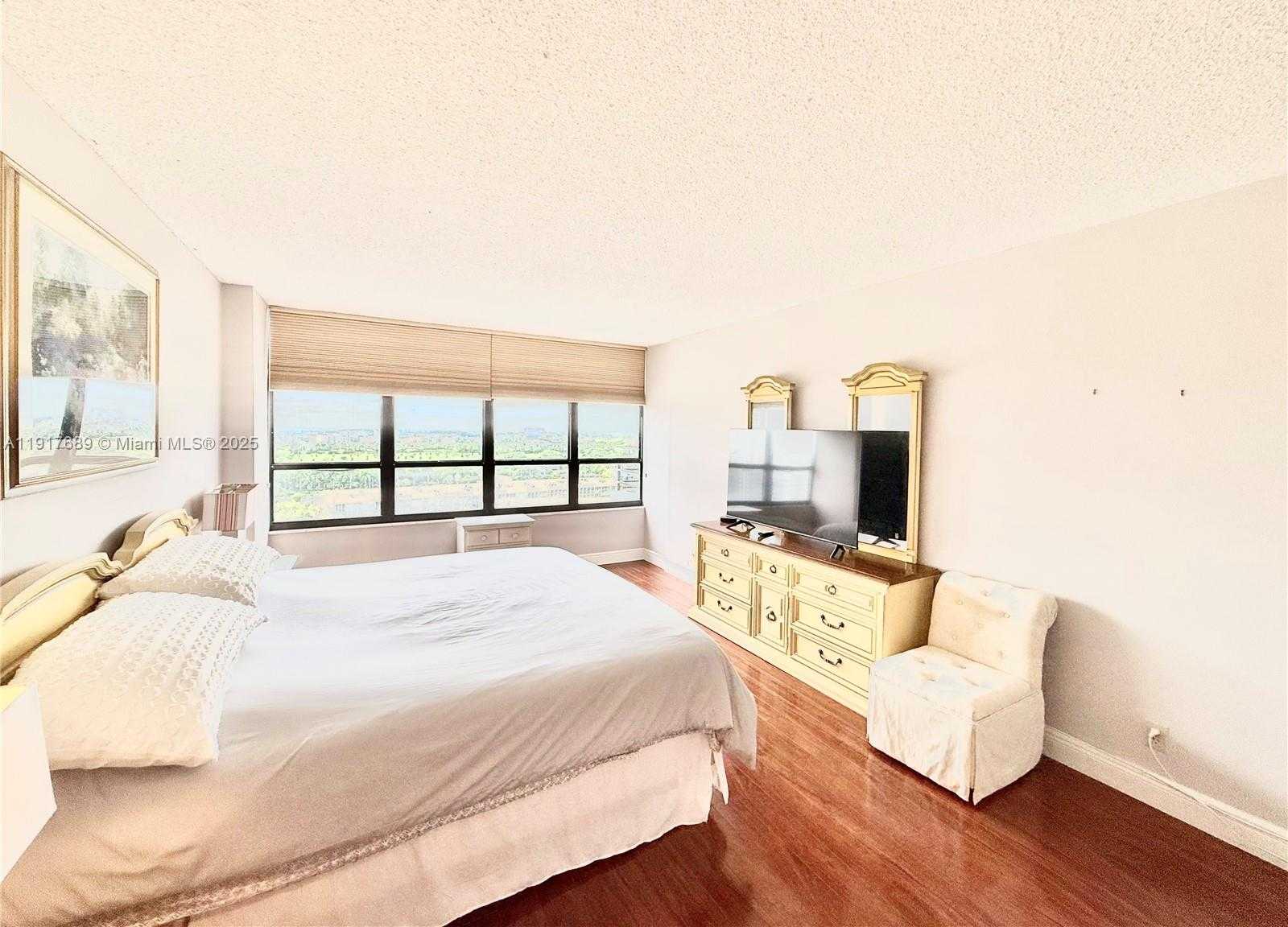 Small Image of 600 THREE ISLANDS BLVD #1107, Hallandale Beach Number 14