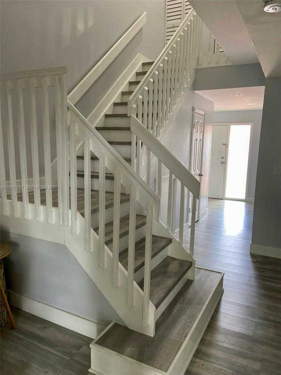 Small Image of 10018 HAMMOCKS BLVD #207-5, Miami Number 27