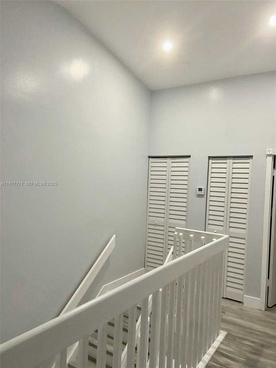 Small Image of 10018 HAMMOCKS BLVD #207-5, Miami Number 9