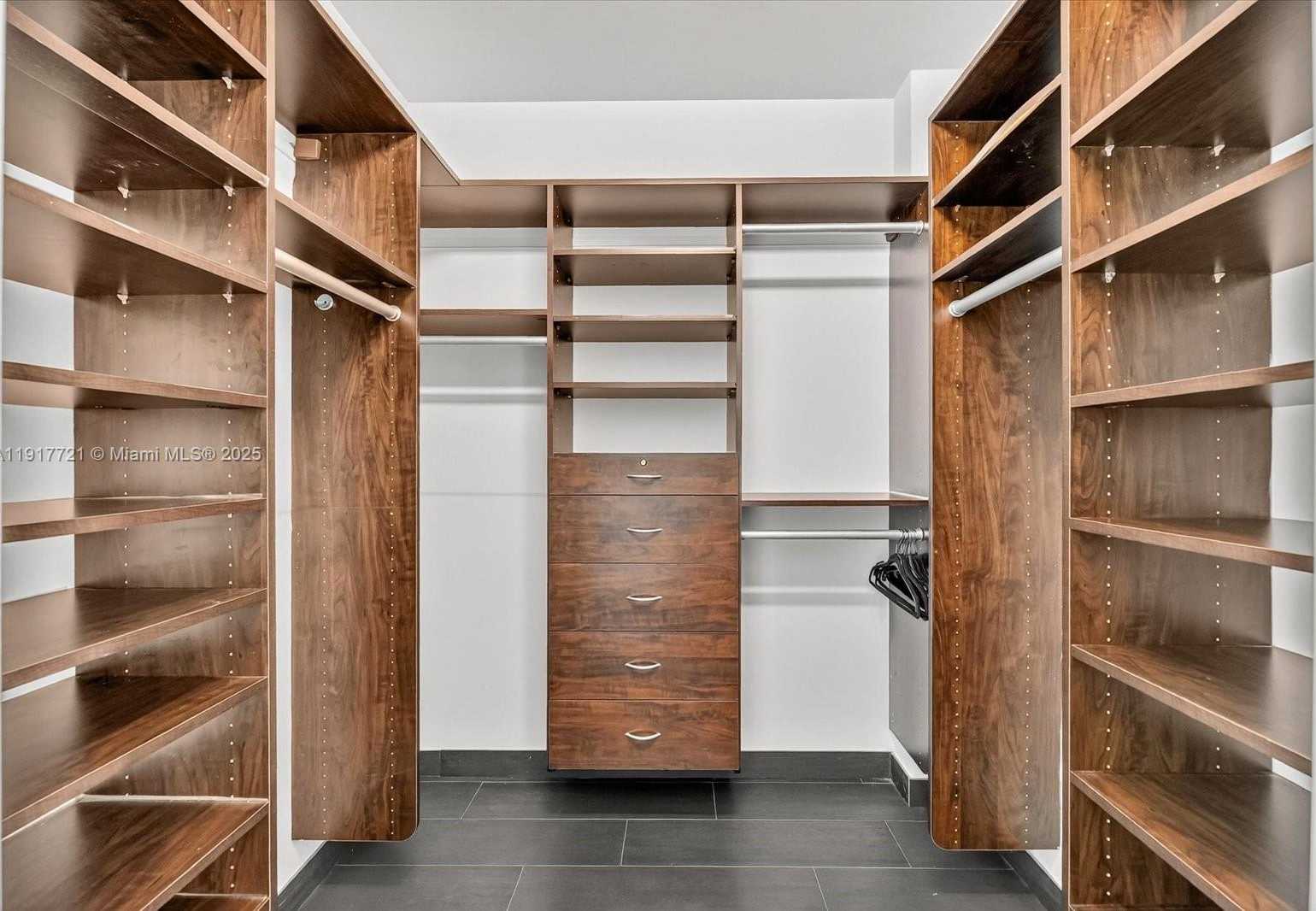 Small Image of 900 BRICKELL KEY BLVD #2304, Miami Number 36