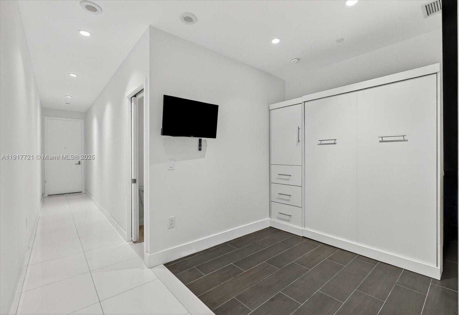 Small Image of 900 BRICKELL KEY BLVD #2304, Miami Number 38