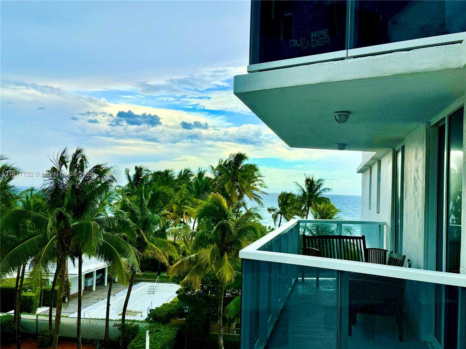 Small Image of 2401 COLLINS AVE #611, Miami Beach Number 1