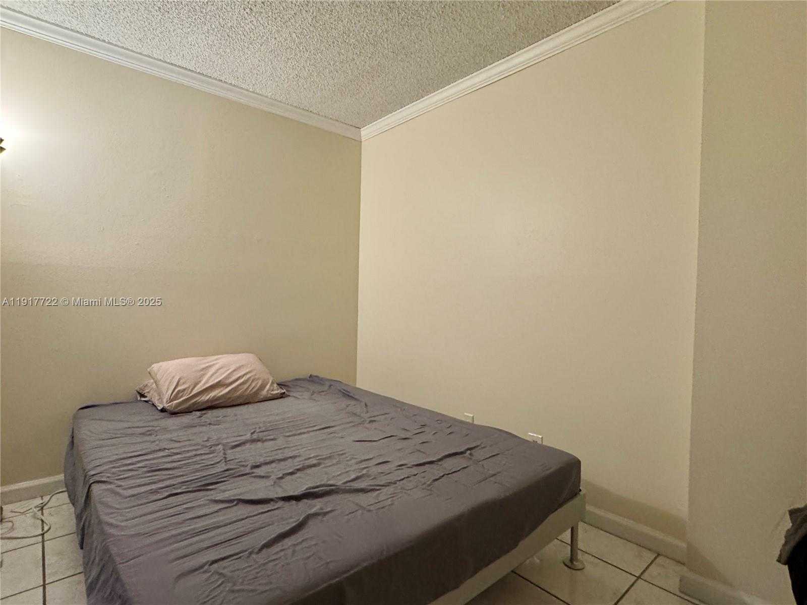 Small Image of 2401 COLLINS AVE #611, Miami Beach Number 10