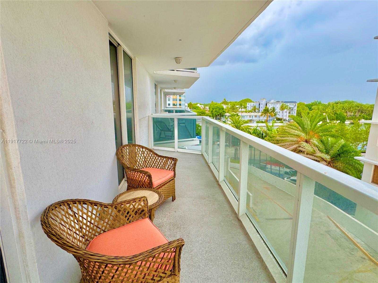 Small Image of 2401 COLLINS AVE #611, Miami Beach Number 30