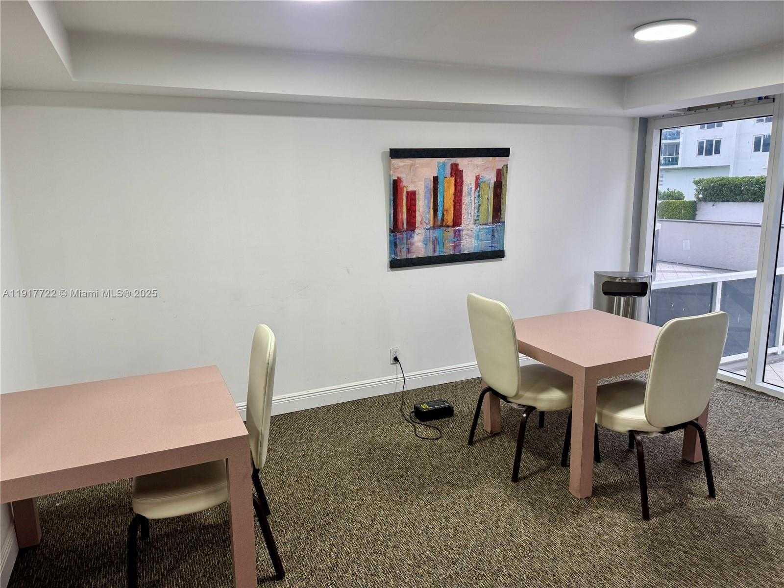 Small Image of 2401 COLLINS AVE #611, Miami Beach Number 40