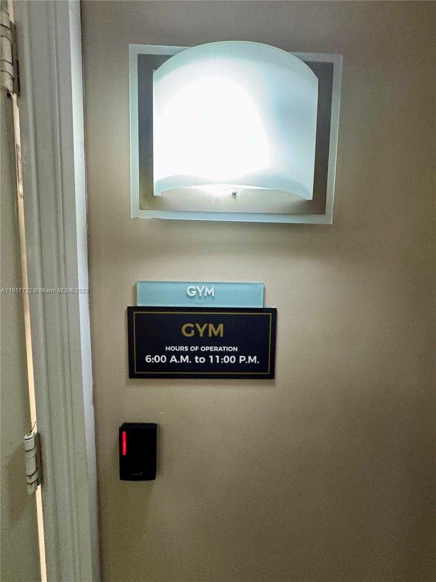 Small Image of 2401 COLLINS AVE #611, Miami Beach Number 49