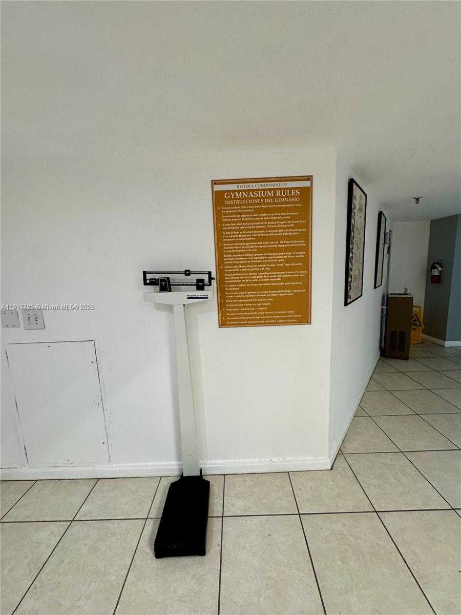 Small Image of 2401 COLLINS AVE #611, Miami Beach Number 51