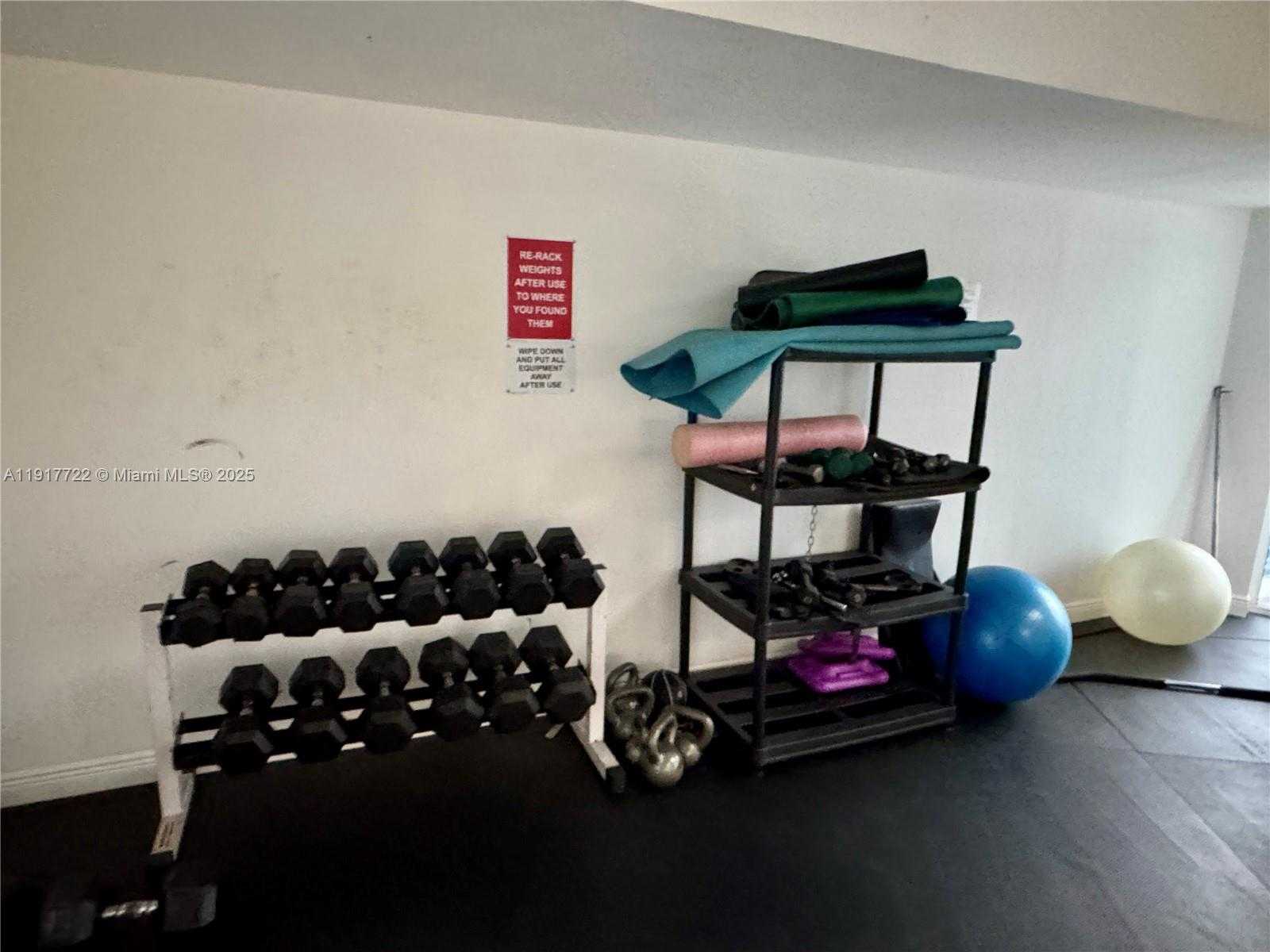 Small Image of 2401 COLLINS AVE #611, Miami Beach Number 56