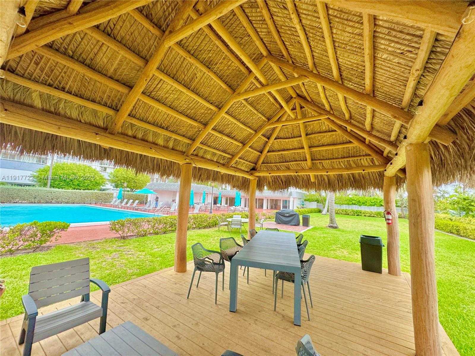 Small Image of 2401 COLLINS AVE #611, Miami Beach Number 66