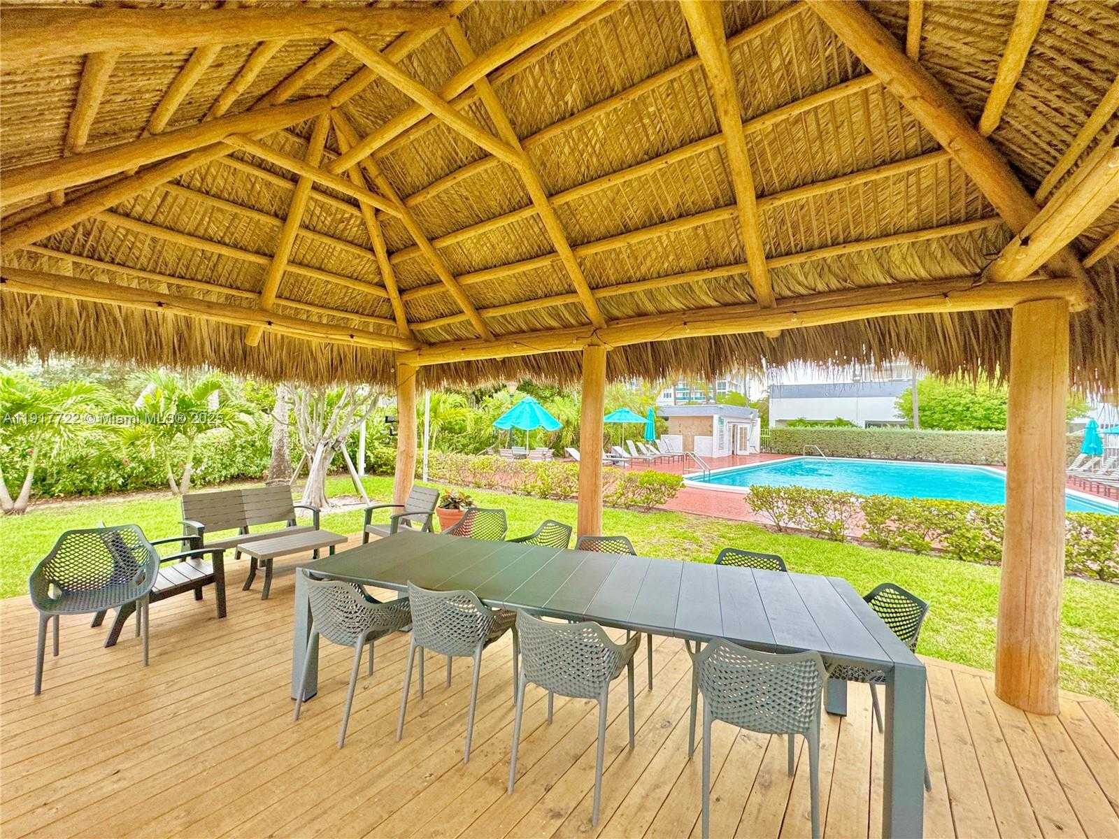 Small Image of 2401 COLLINS AVE #611, Miami Beach Number 67