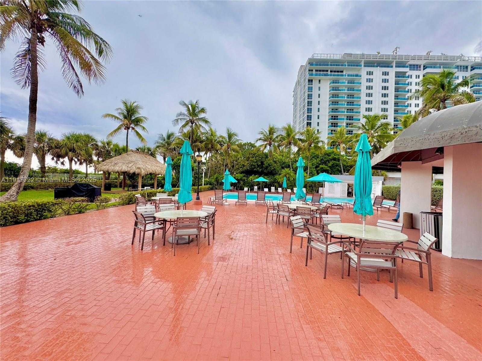 Small Image of 2401 COLLINS AVE #611, Miami Beach Number 69