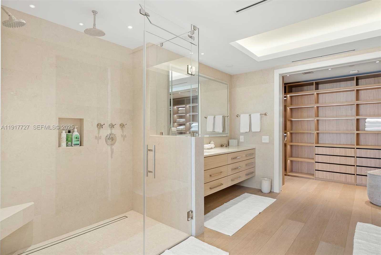 Small Image of 7916 FISHER ISLAND DR #7916, Miami Beach Number 31