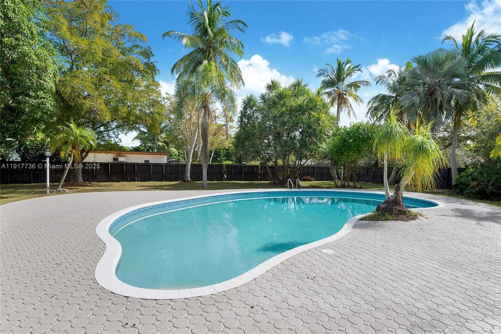 Small Image of 7675 SOUTH WEST 132ND ST, Pinecrest Number 14