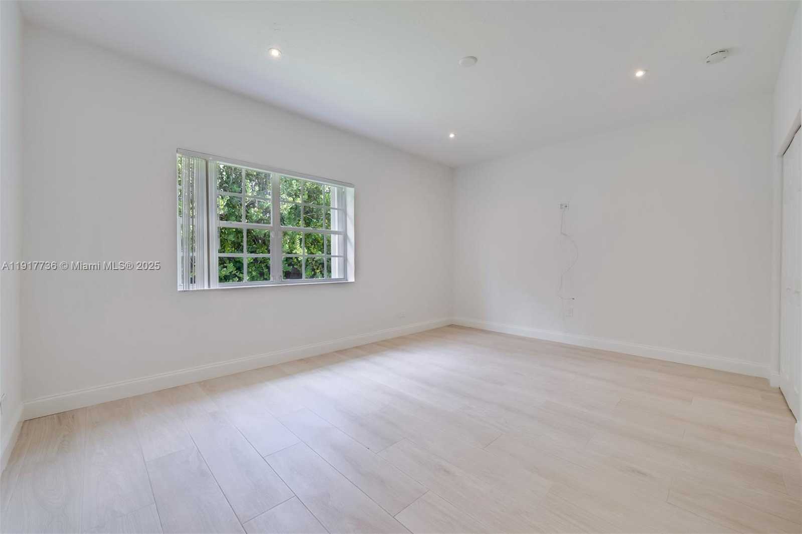 Small Image of 7675 SOUTH WEST 132ND ST, Pinecrest Number 16