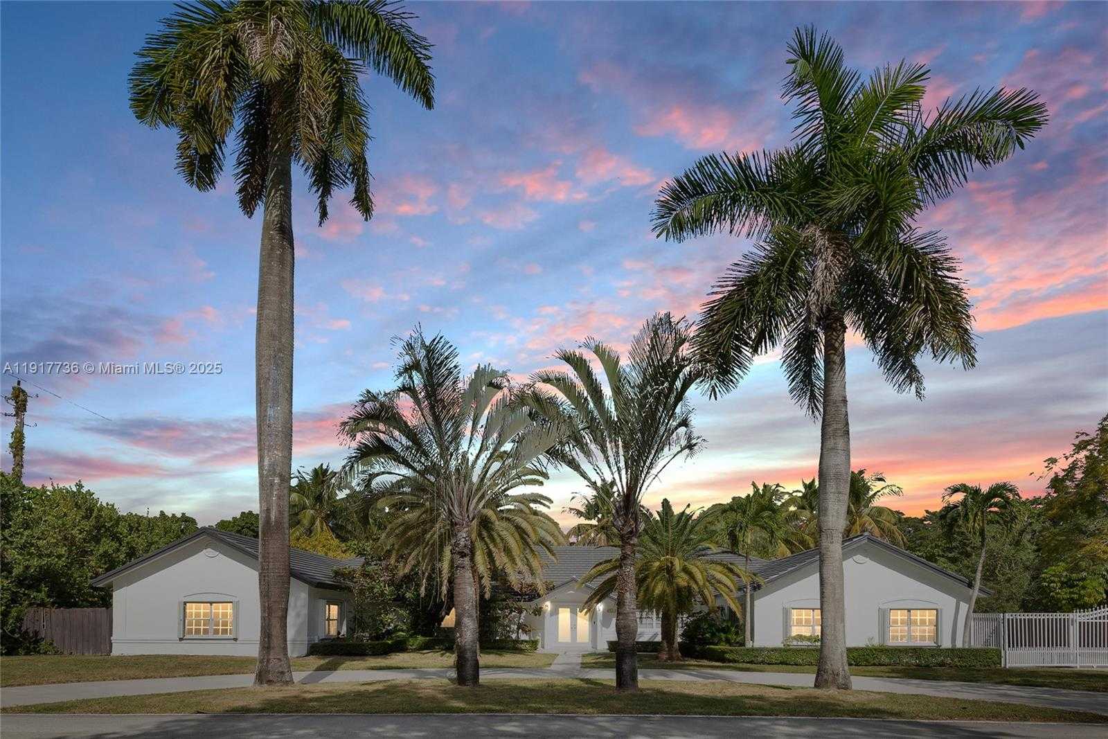 Small Image of 7675 SOUTH WEST 132ND ST, Pinecrest Number 2