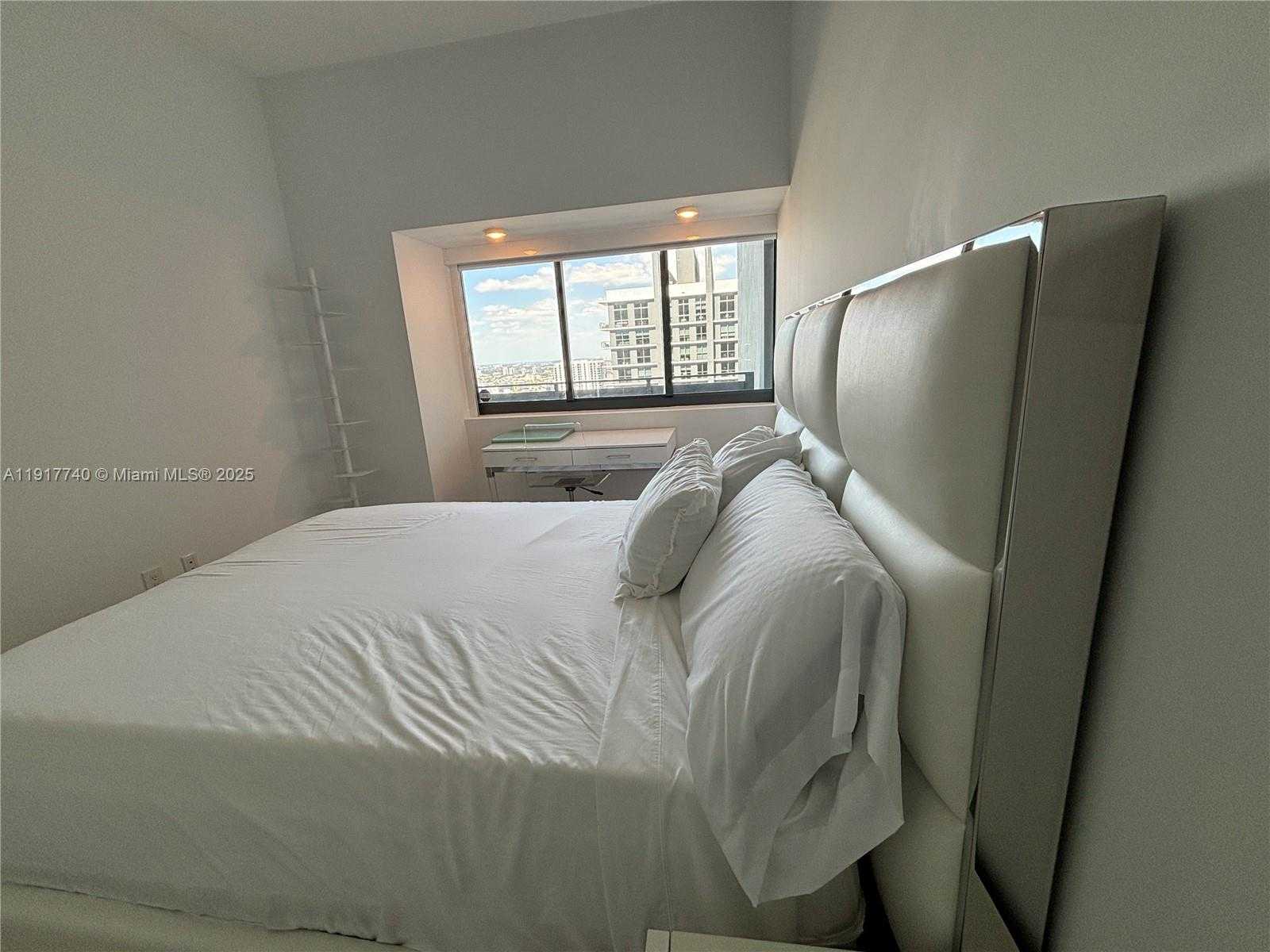 Small Image of 480 NORTH EAST 31ST ST #3105, Miami Number 23