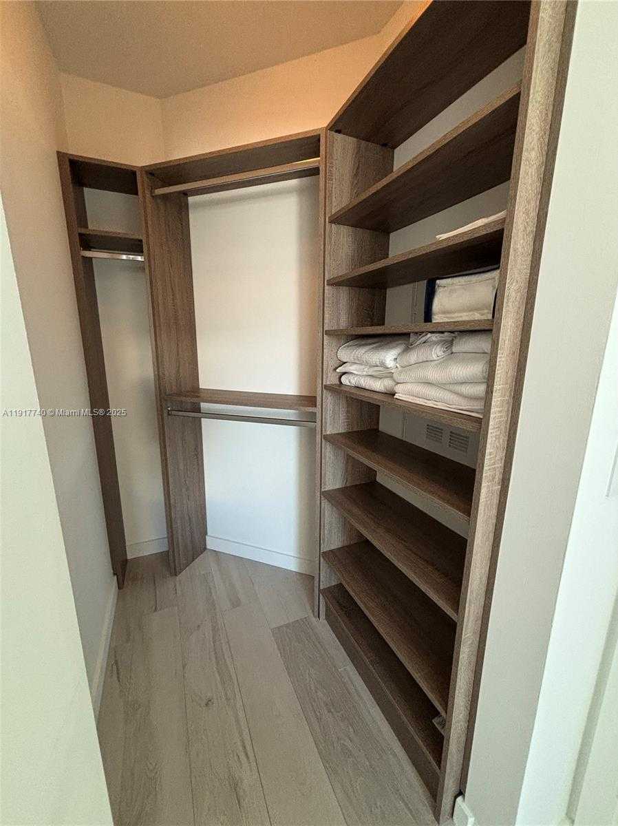 Small Image of 480 NORTH EAST 31ST ST #3105, Miami Number 25