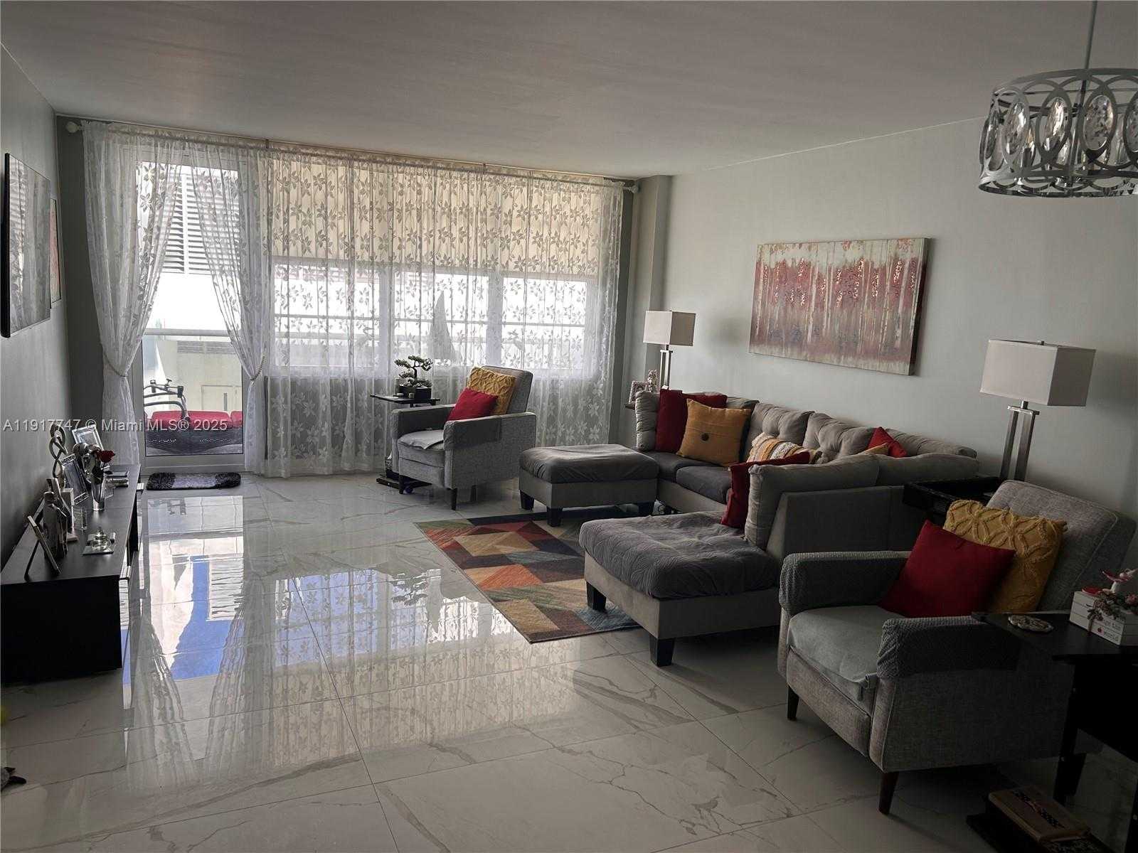 Small Image of 3725 SOUTH OCEAN DR #1103, Hollywood Number 9