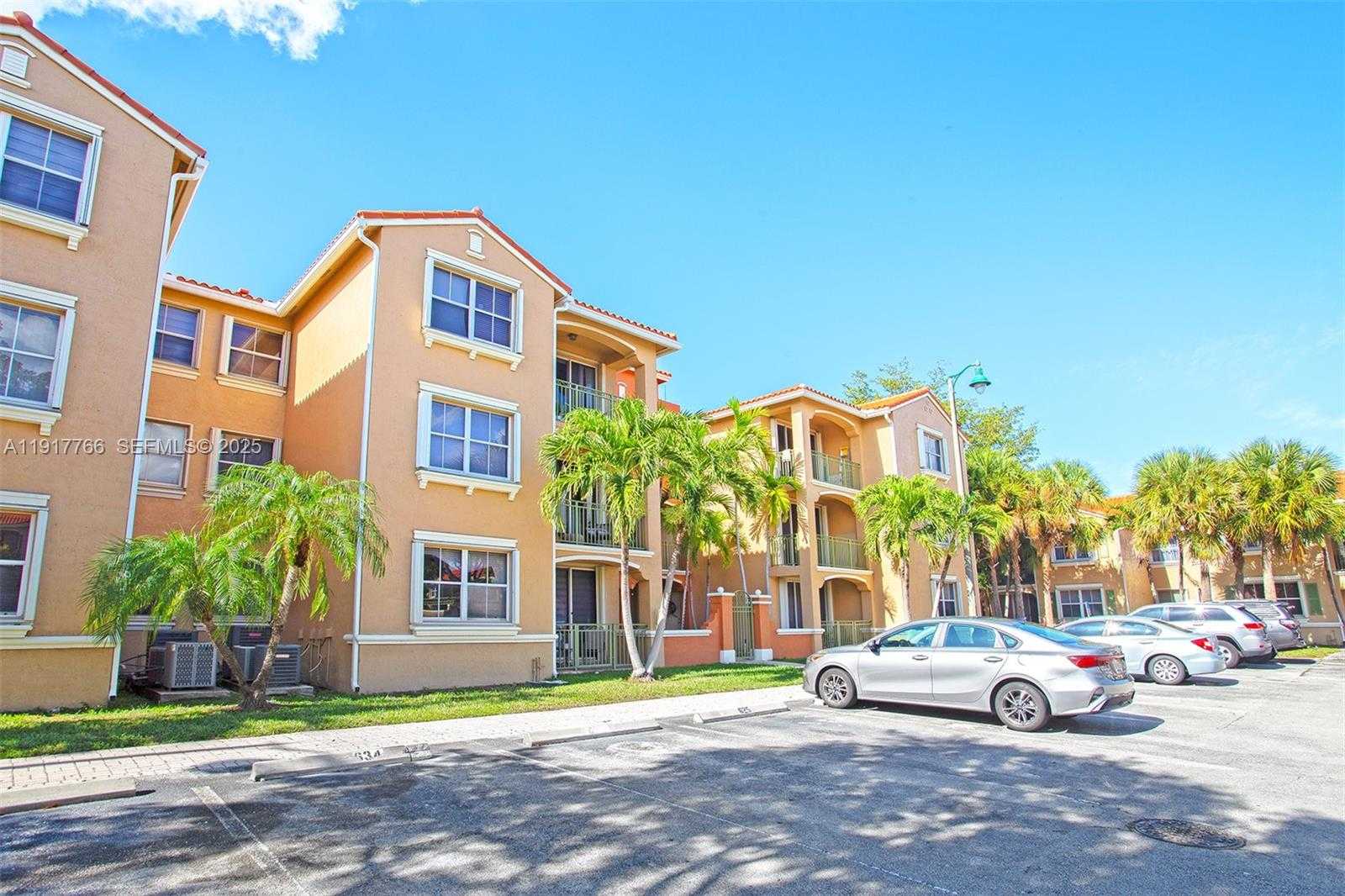 Small Image of 6670 NORTH WEST 114TH AVE #624, Doral Number 1