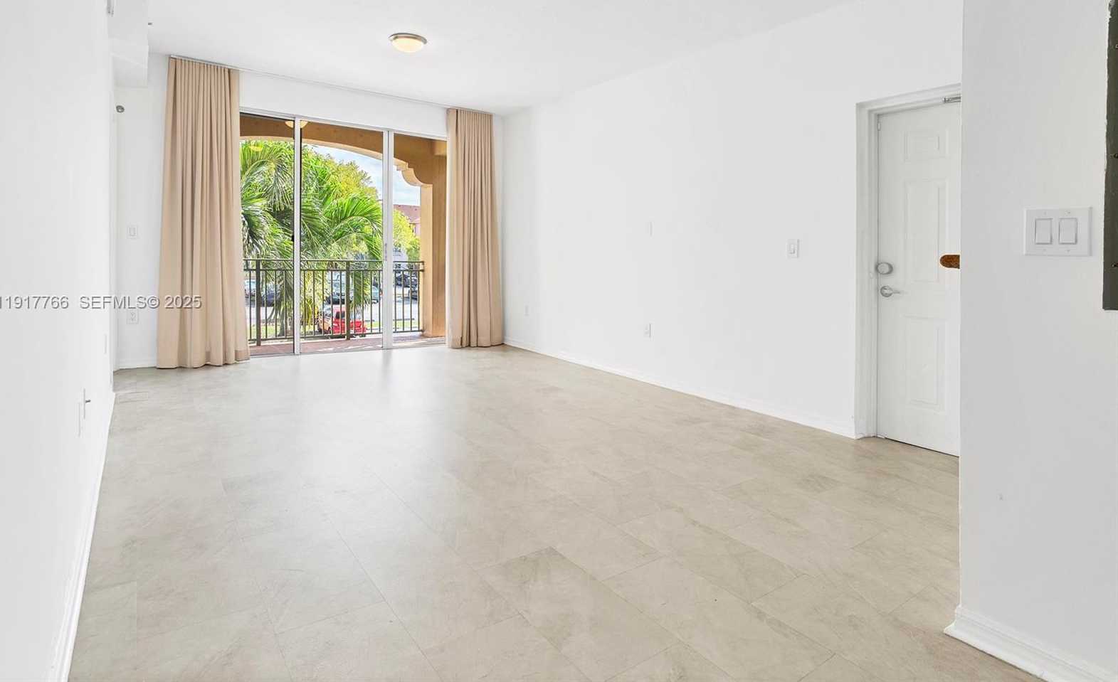 Small Image of 6670 NORTH WEST 114TH AVE #624, Doral Number 3