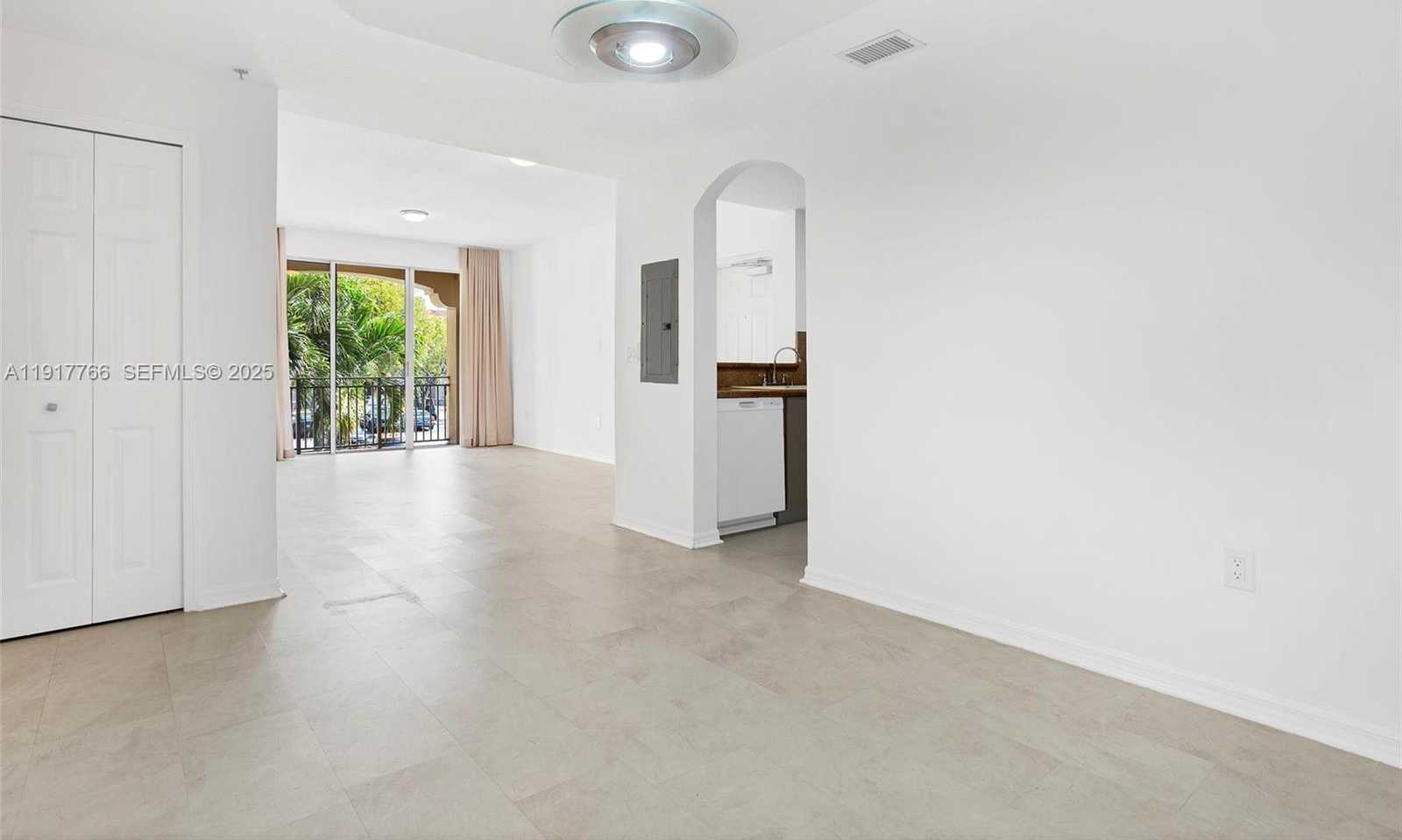 Small Image of 6670 NORTH WEST 114TH AVE #624, Doral Number 9