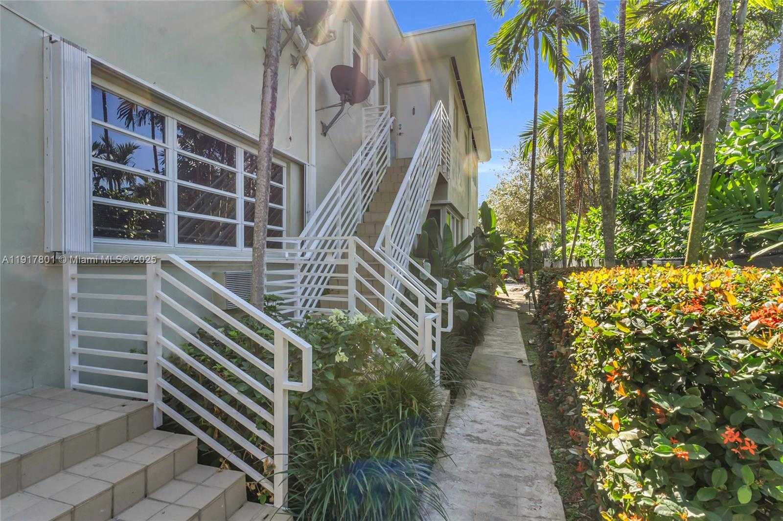 Small Image of 1101 98TH ST #5, Bay Harbor Islands Number 4